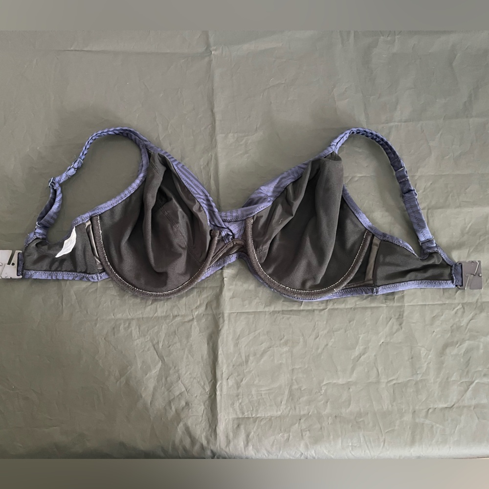 Fantasie Deep Navy Chevron print bikini top - 32i (USA) - EUC - Picture 3 of 4